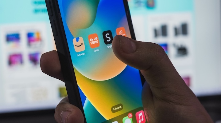 e-commerce apps, amazon, temu, shein, alibaba, versus concept