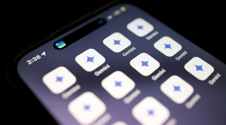 Gemini apps on an iPhone homescreen