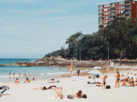manly-beach-on-hot-sunny-day-Sydney-Australia