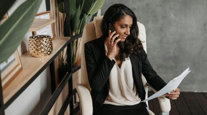 Woman talking on the phone; ghosting